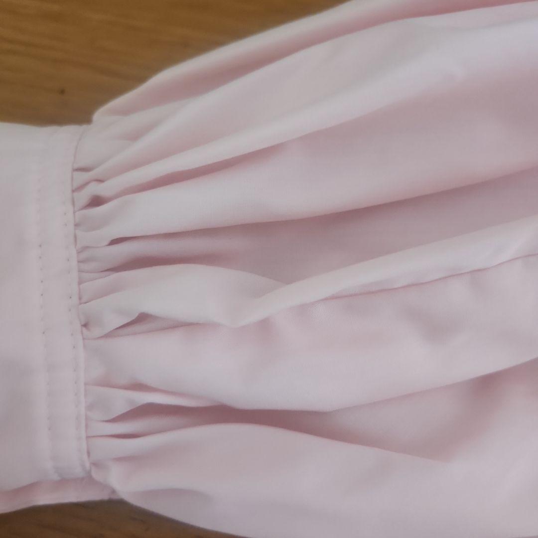 ツルバイマリコオイカワ　ピンタックブラウス　パールボタン　ボリュームスリーブ