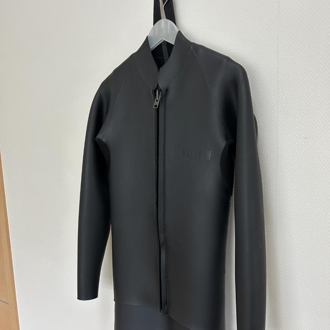 【爆売り！】 フルスーツ メルカリ - L 膝パッド付き フロントジッパー 黒 サーフィン・ボディボード