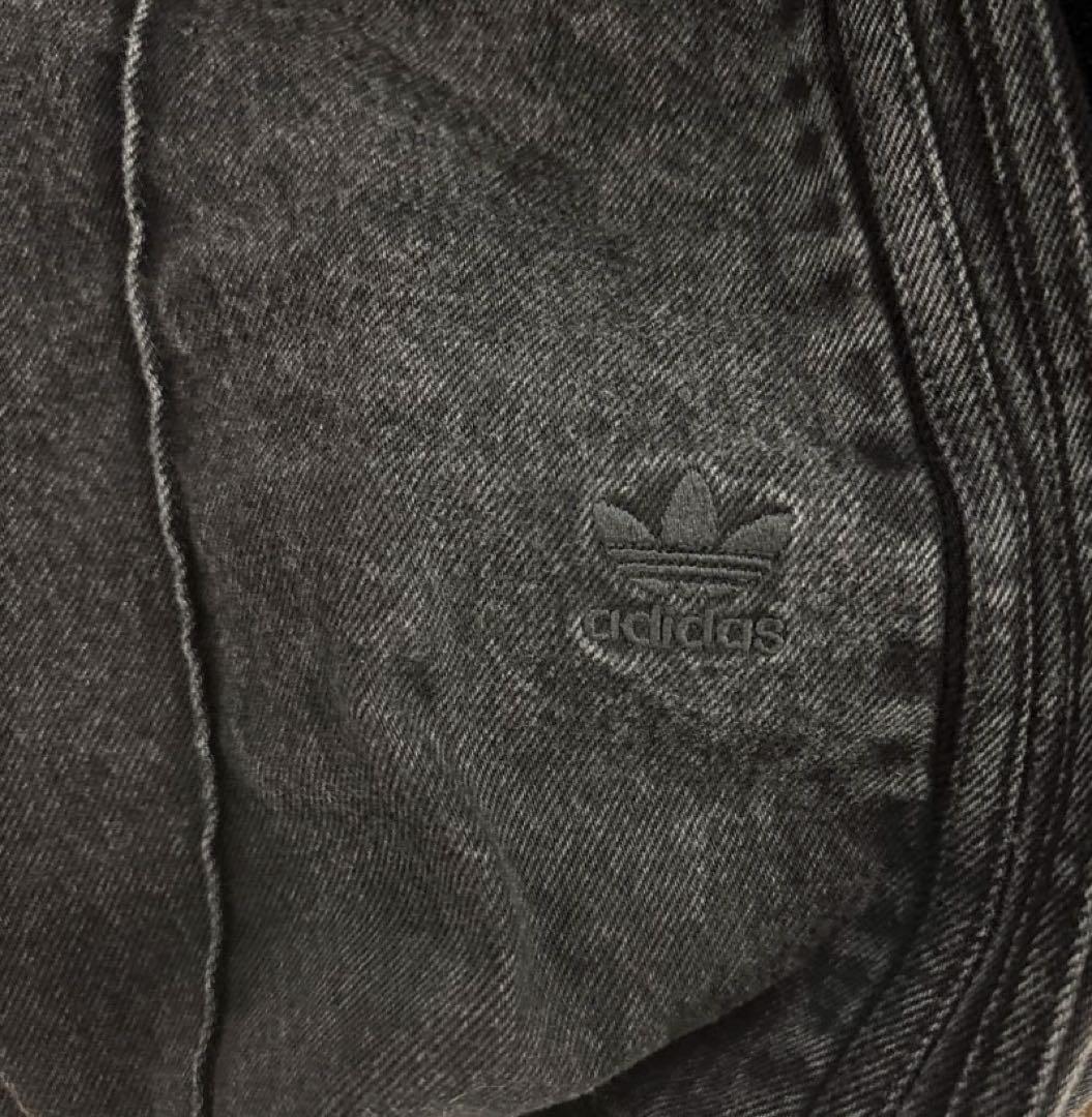 adidas ブラック ワイドパンツ