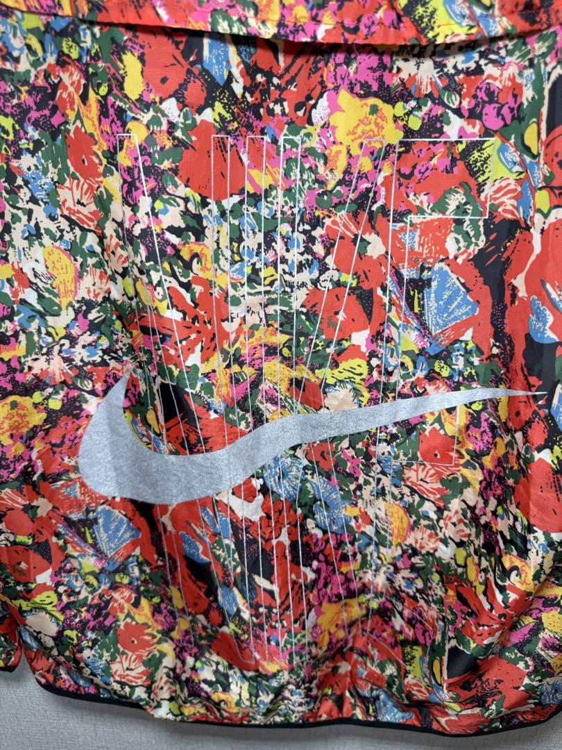 【希少品】美品✨NIKE ウィンドランナー　花柄　ランニングウェア　twice