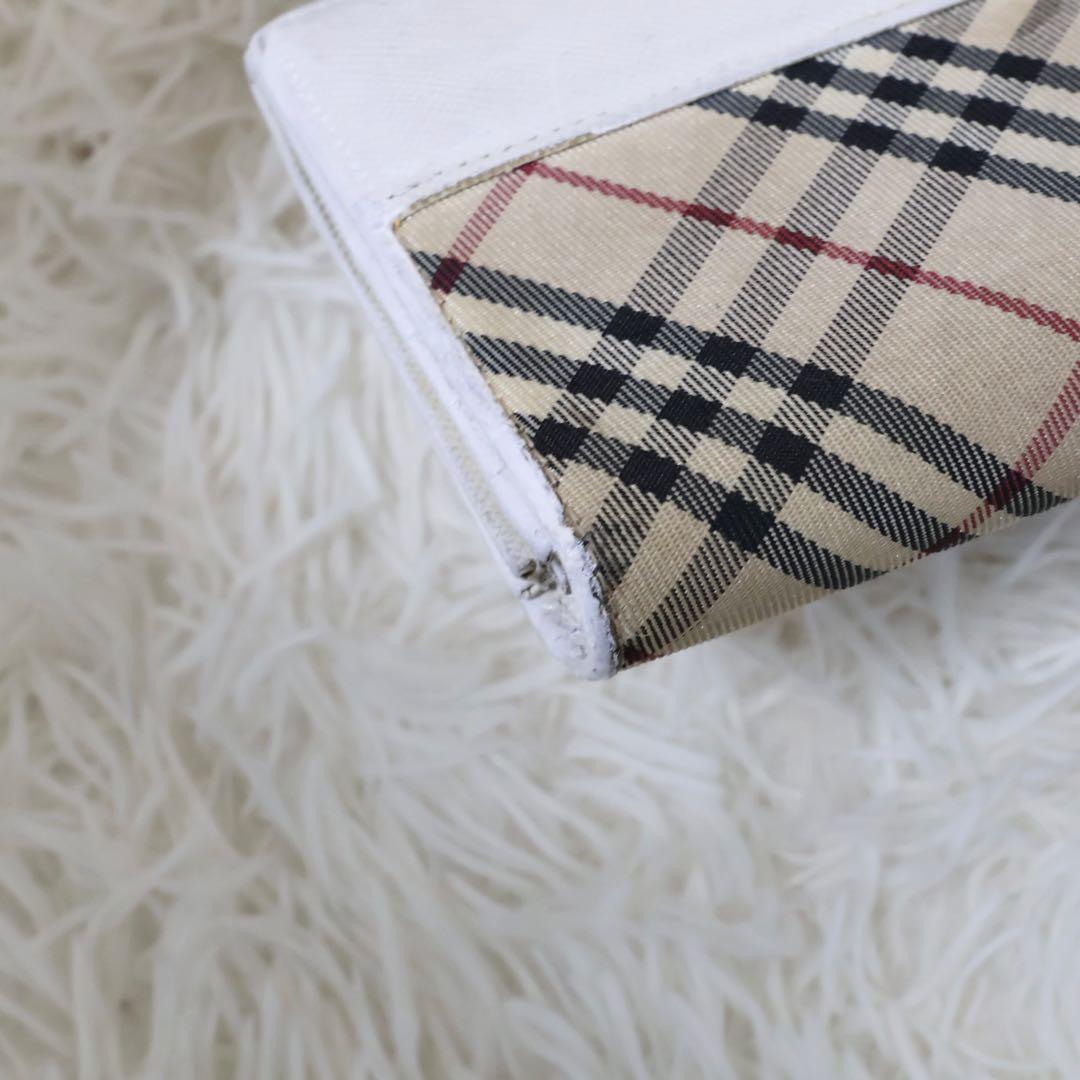 バーバリー　長財布　ホワイト　ノバチェック