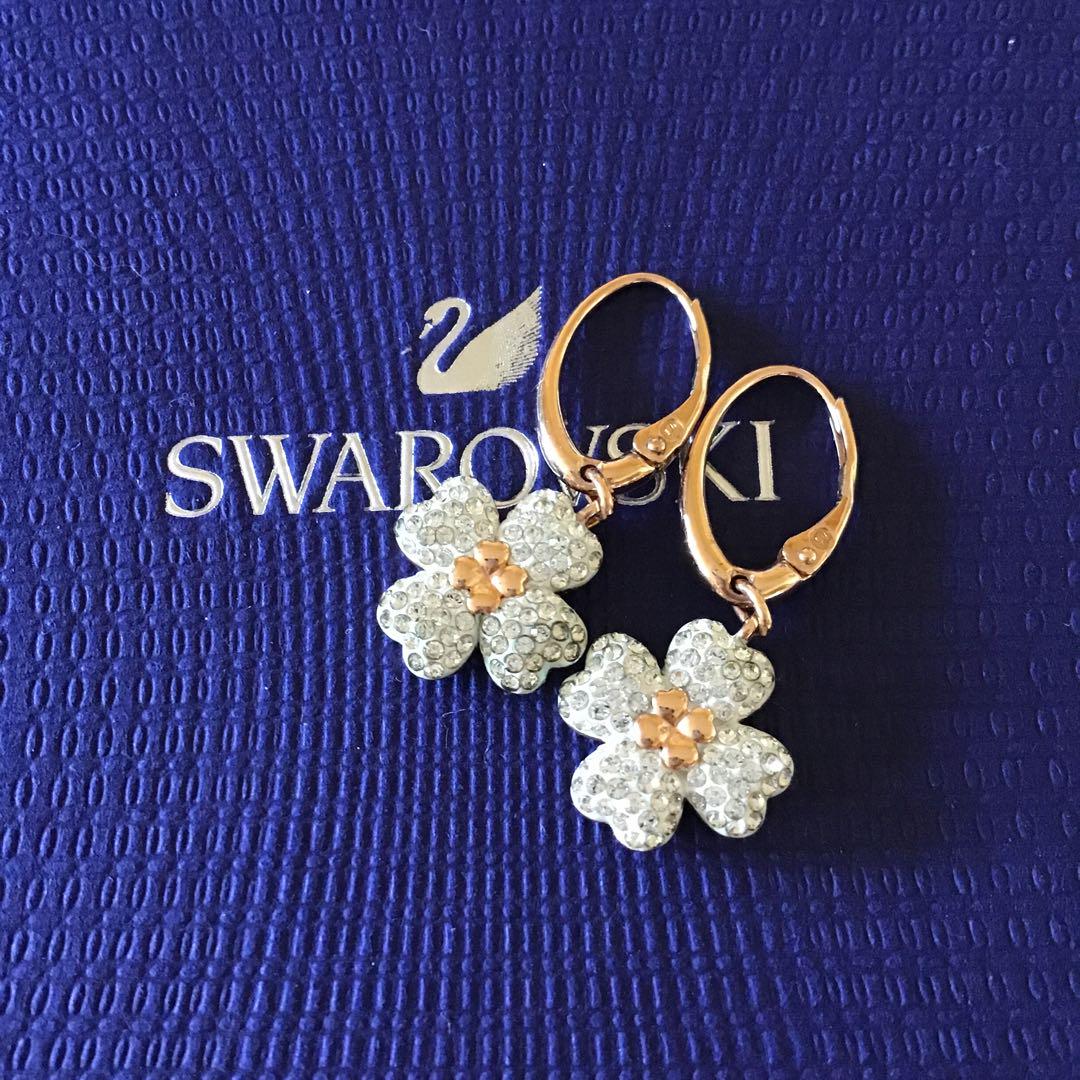 スワロフスキー ピアス Latisha お花 Swarovski