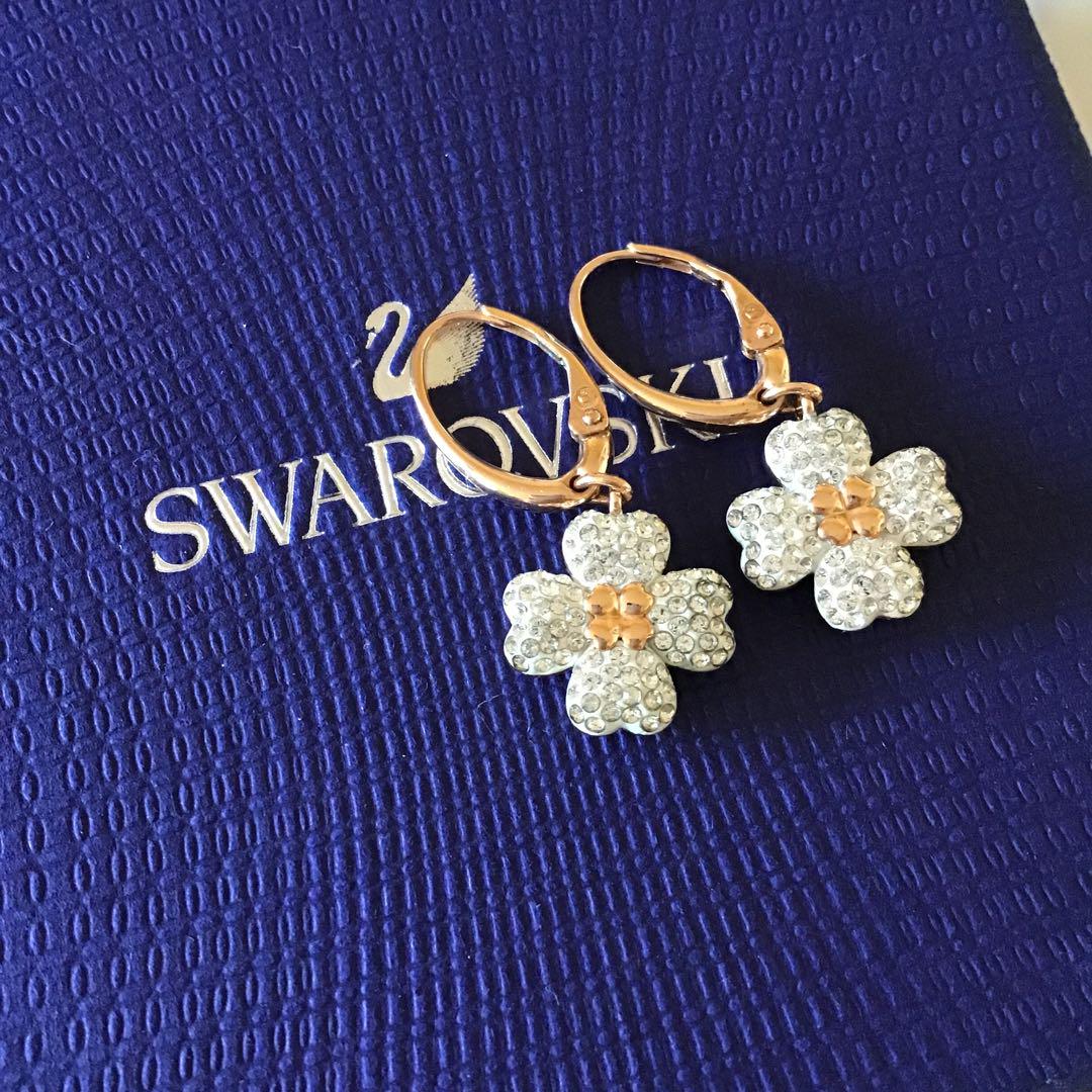 スワロフスキー ピアス Latisha お花 Swarovski