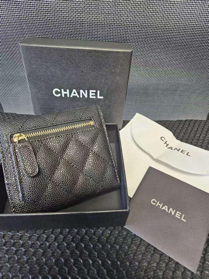 【箱つき美品】CHANEL（シャネル）コンパクト 折り財布