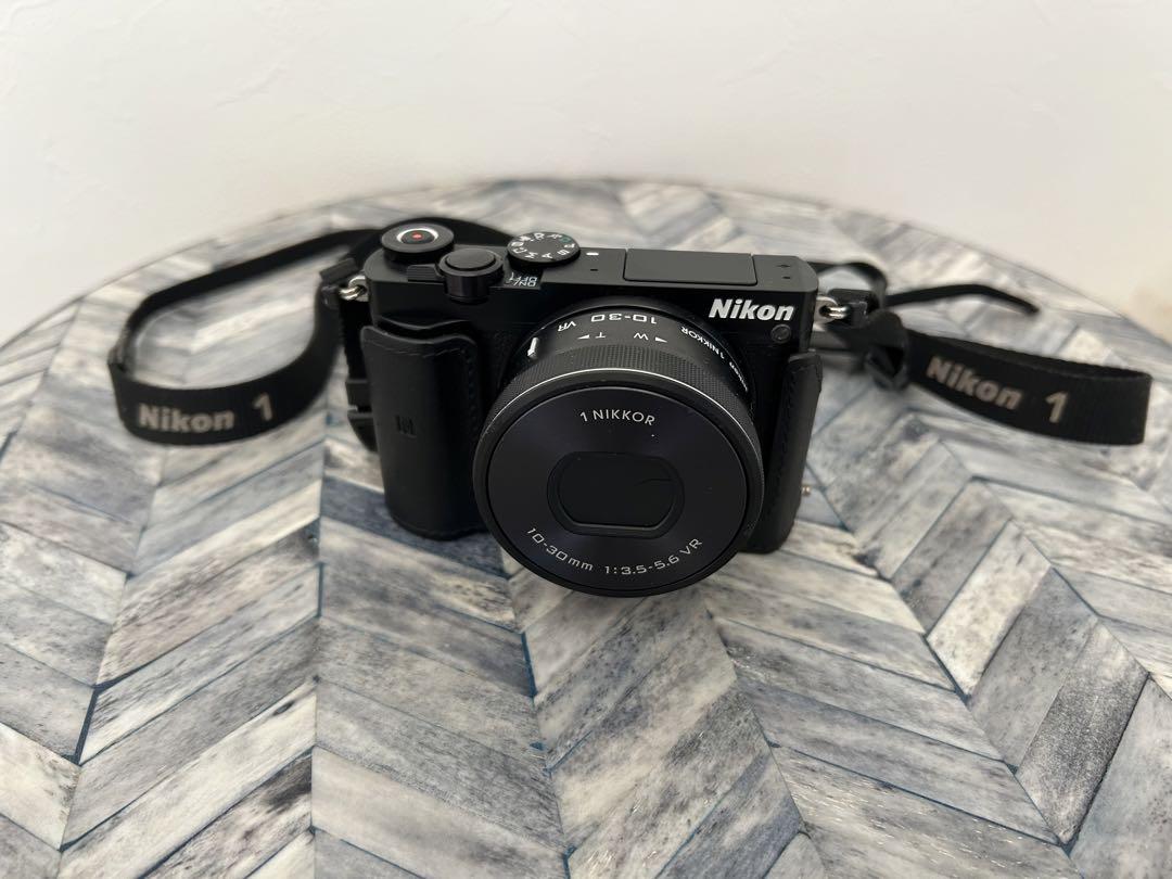 Nikon 1 J5  ミラーレス一眼レフカメラ　レンズ3種付属　おまけ付き