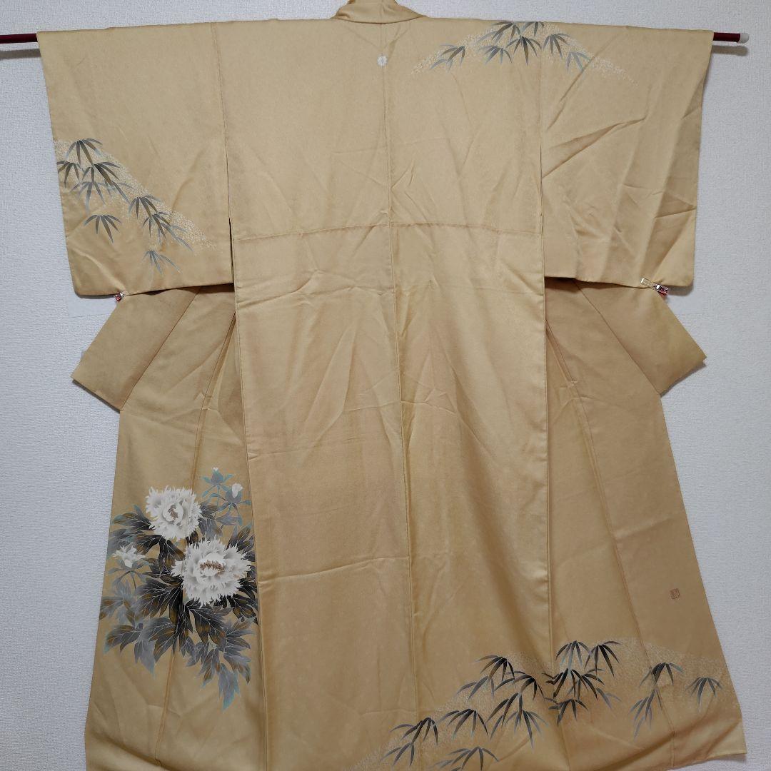 落款入り作家物・一つ紋入りの訪問着袷着物　草花文様