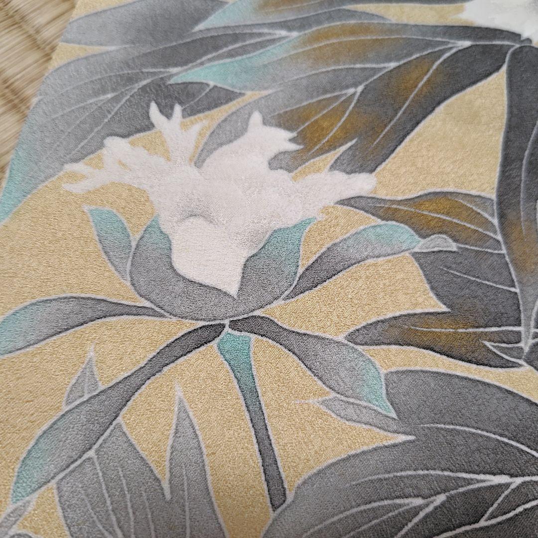落款入り作家物・一つ紋入りの訪問着袷着物　草花文様