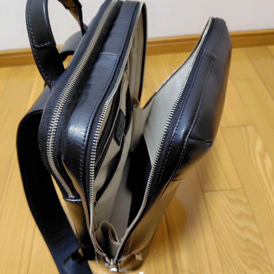 鞄工房山本　 ブラックレザー バックパック
