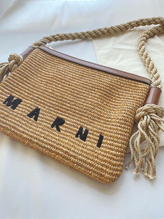 MARNI マルニ ショルダーバッグラフィア ポシェット