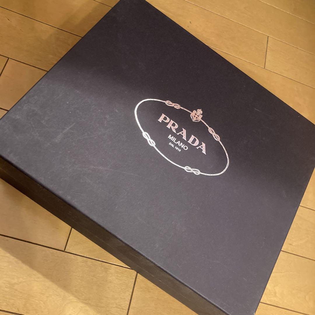 美品　PRADA 厚底レザースニーカー　トライアングル　37