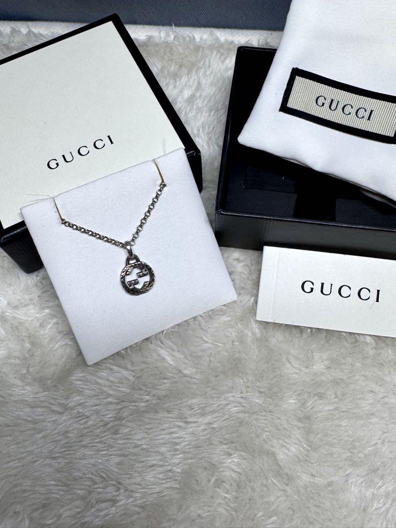 GUCCI シルバー ネックレス ロゴペンダント