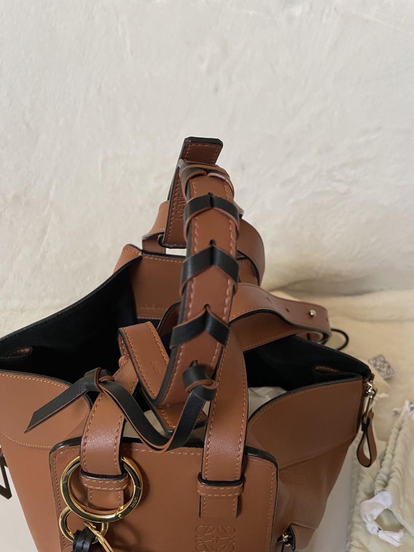 LOEWE  ロエベ ショートブレイデッドストラップ