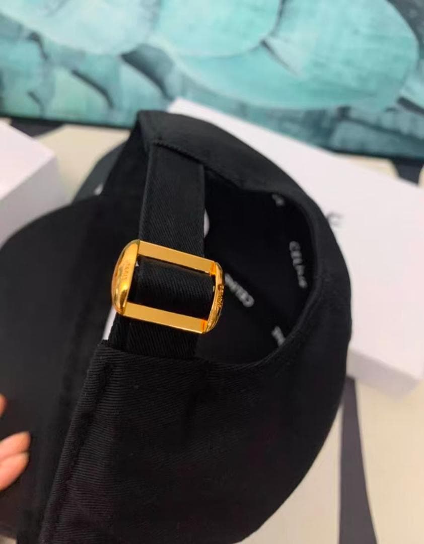 黒のロゴ刺繍ベースボールキャップ 黒のロゴ刺繍ベースボールキャップ