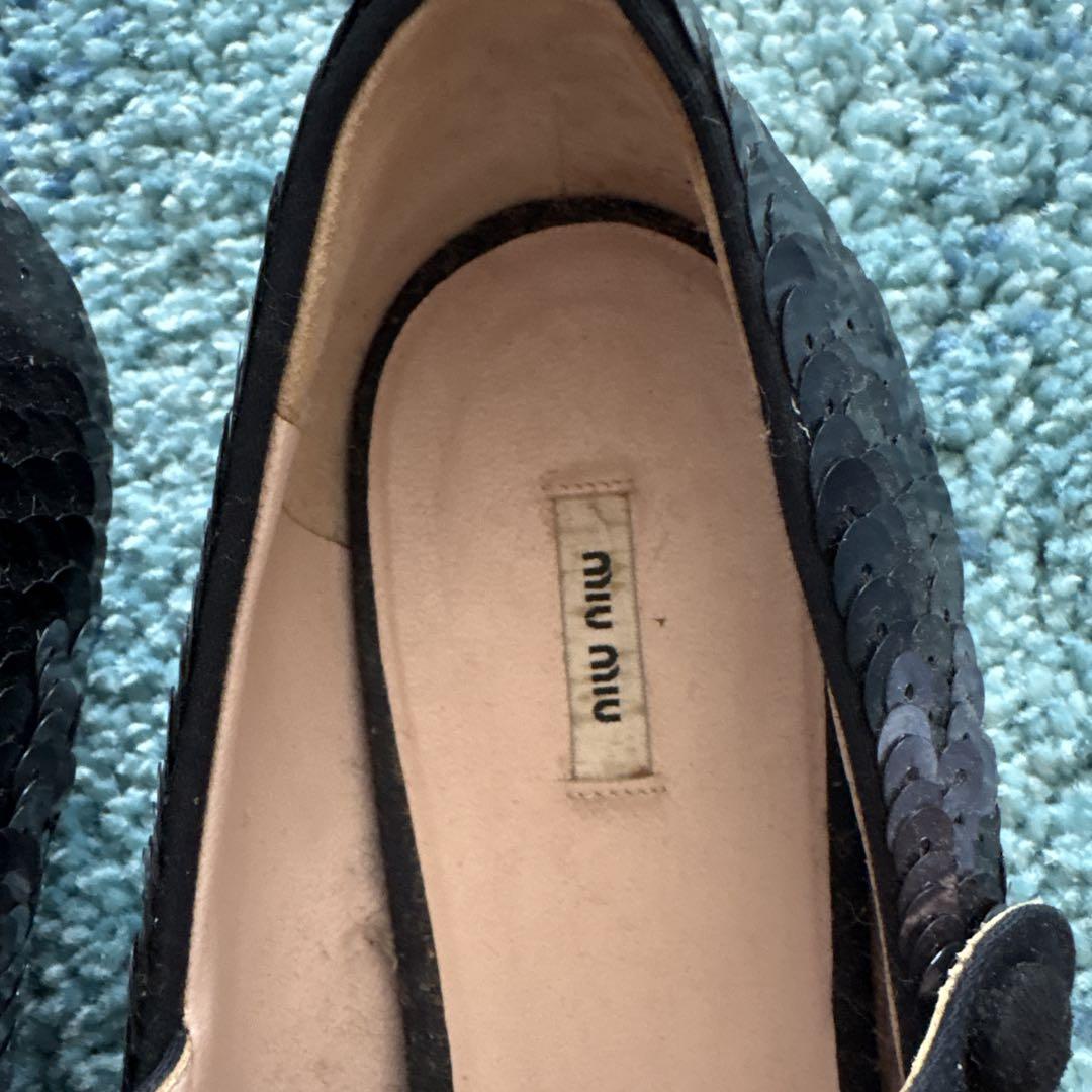miu miu ネイビーフラットシューズ