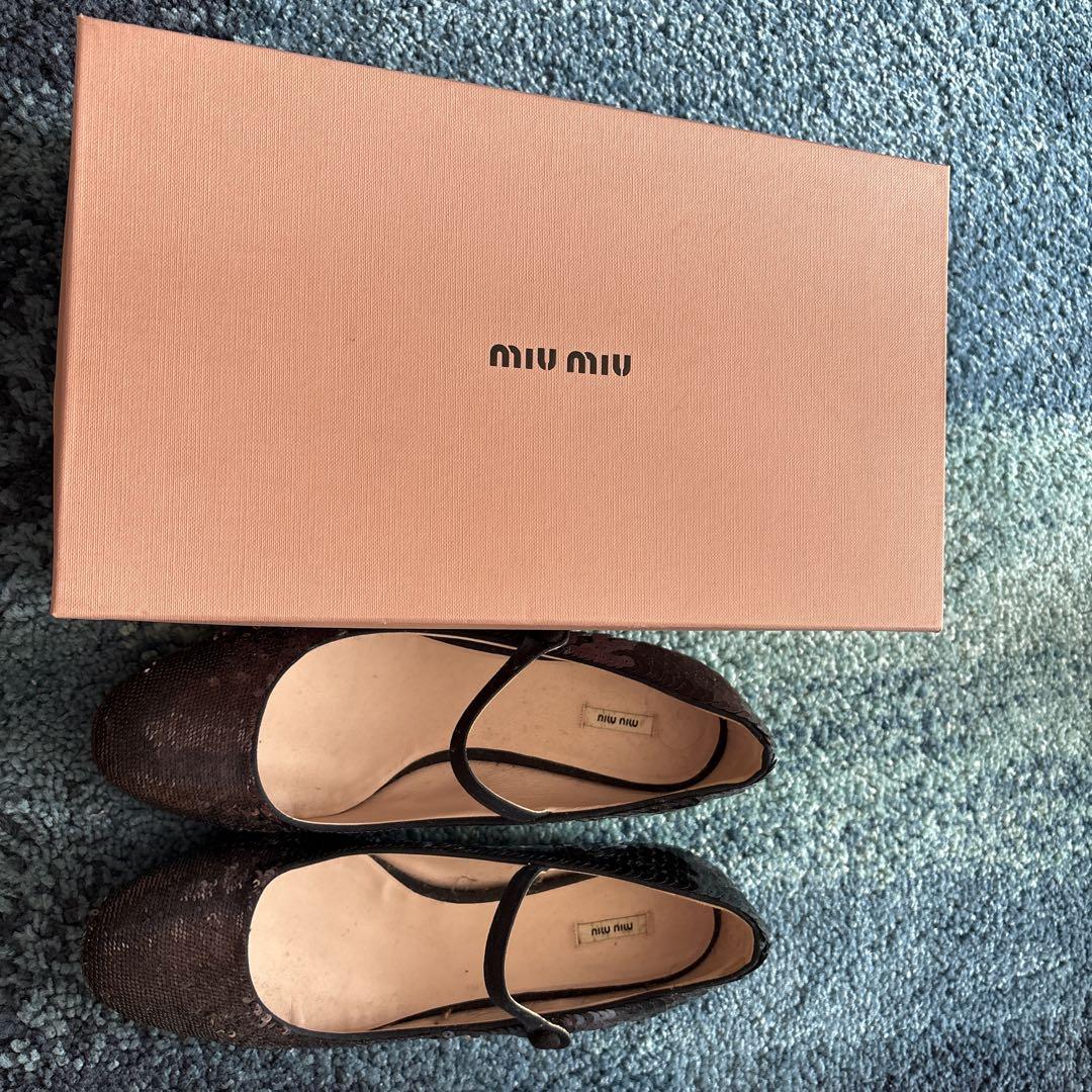 miu miu ネイビーフラットシューズ