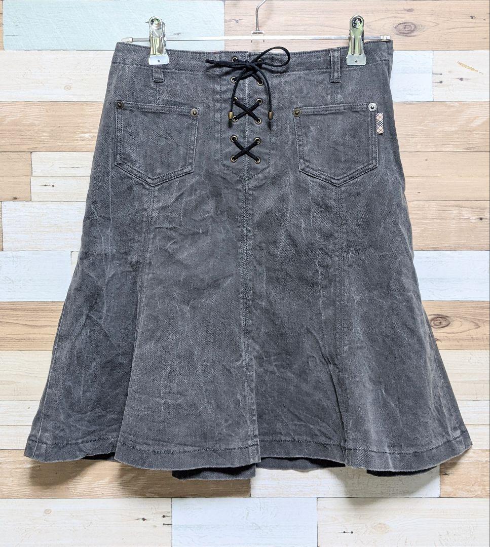 Burberry  ジャパニーズローズプリントデニムミニスカート Burberry ジャパニーズローズプリントデニムミニスカート
