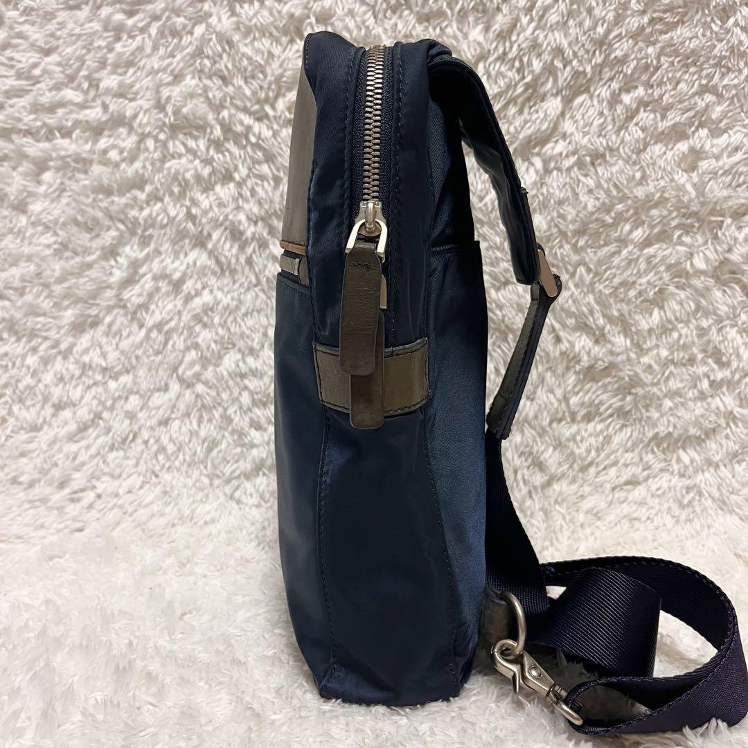 ✨激レア✨Paul smith ポールスミス ボディバッグ マルチストライプ