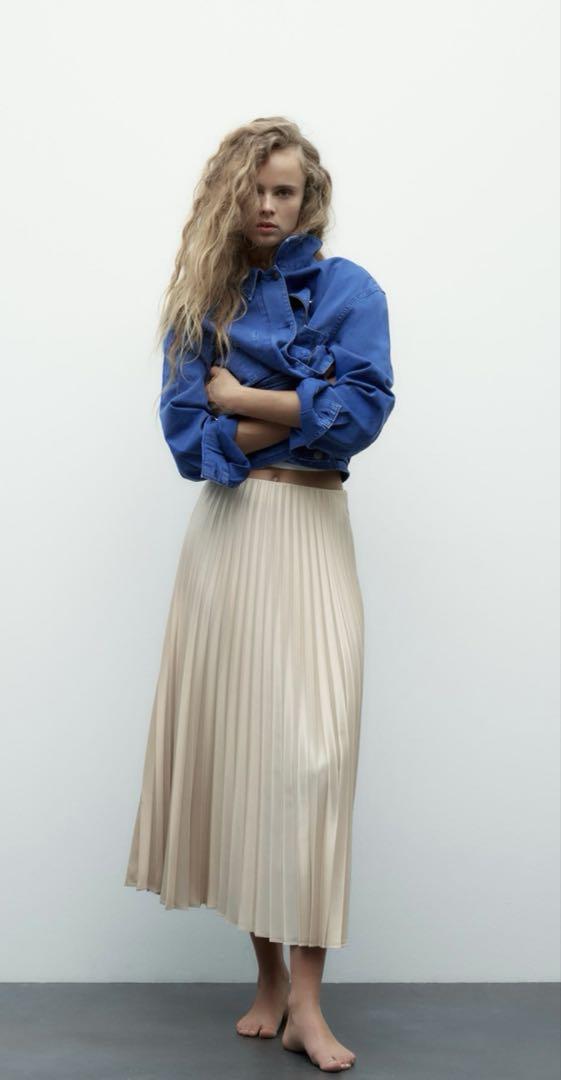【ZARA】サテン プリーツ ミディスカート ストーン 3067/401/716 ZARA】サテンプリーツミディスカート - メルカリ
