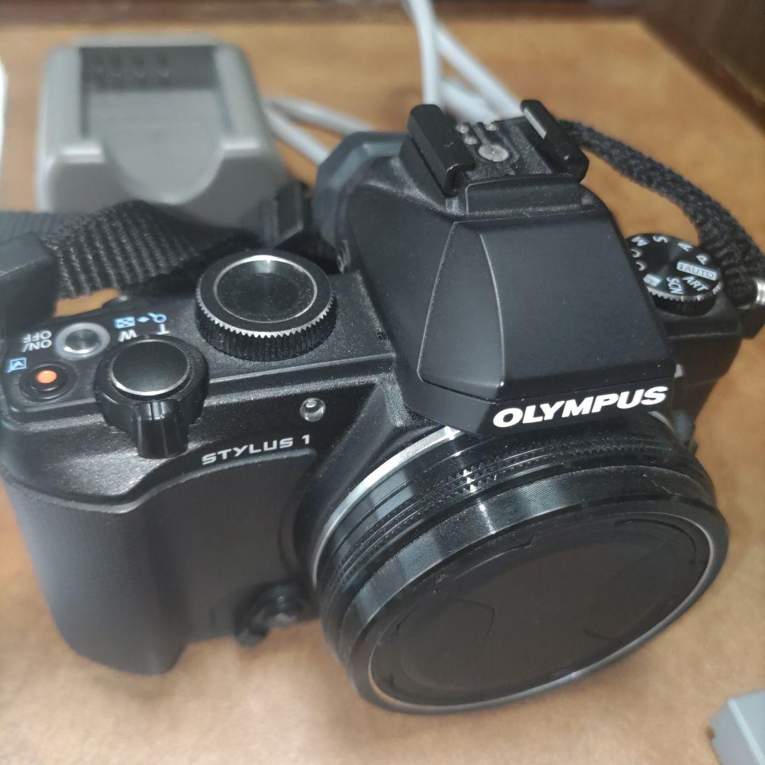 OLYMPUS STYLUS 1 本体と付属品　SDカード2枚付き