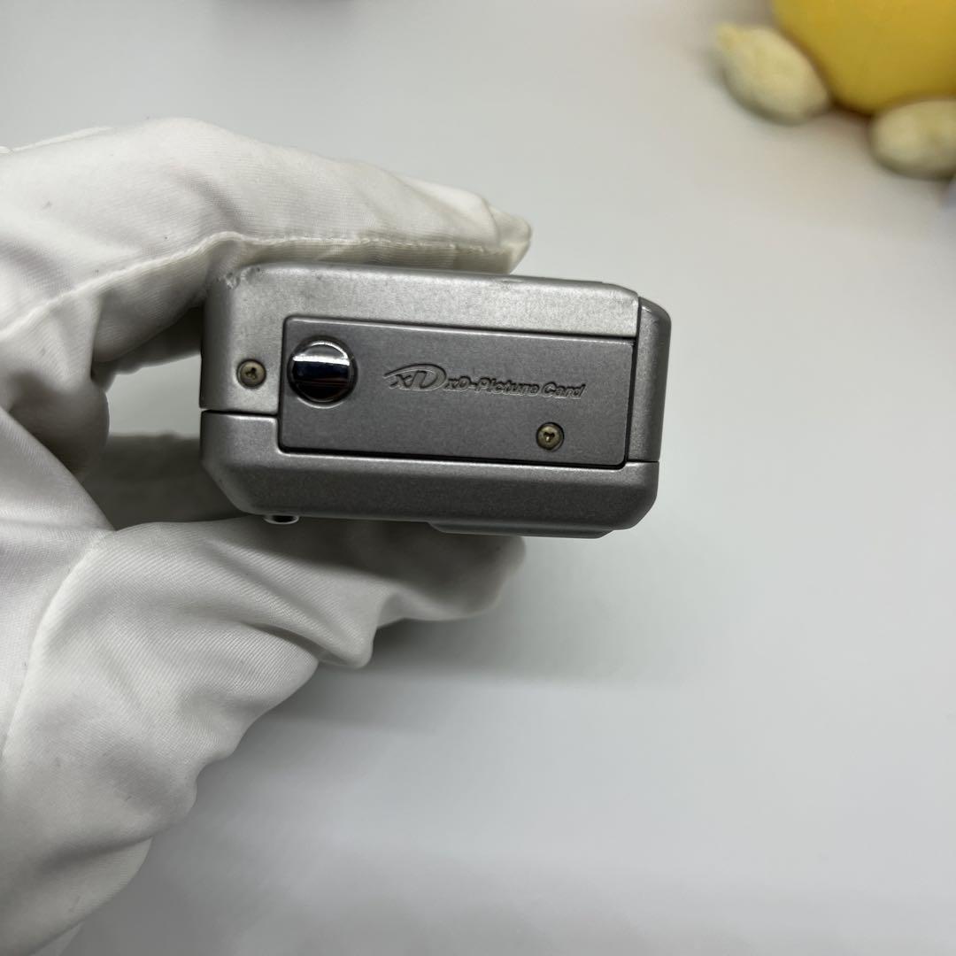Fujifilm FinePix F700 動作確認済 バッテリー、充電器付 - メルカリ