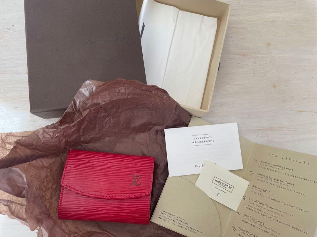 Louis Vuitton エピレザー コインケース レッド お財布 美品 Louis Vuitton エピレザー コインケース レッド お財布 美品