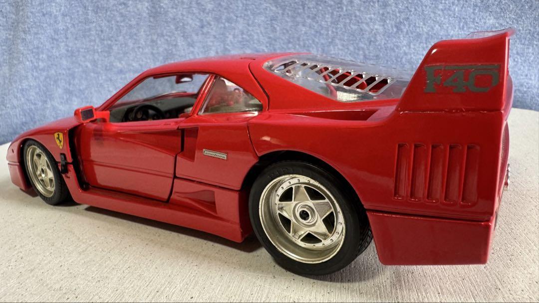 1/18 フェラーリF40 Burago ミニカー