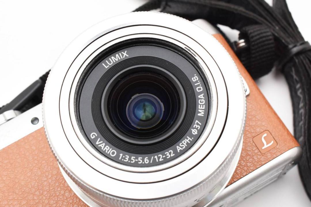 LUMIX DMC-GF7