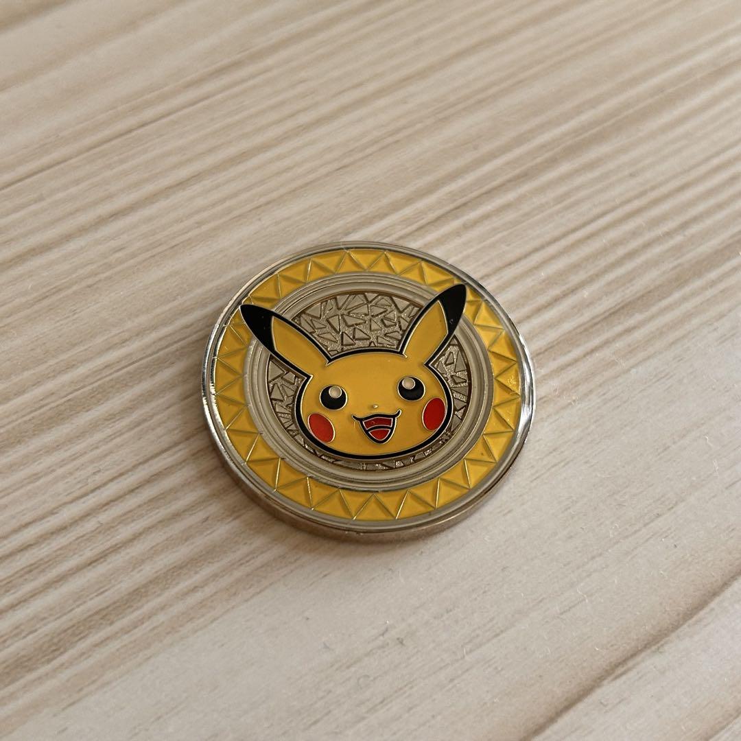 海外限定　ピカチュウ 金属コイン ポケモンコイン ポケモンカード　メダル