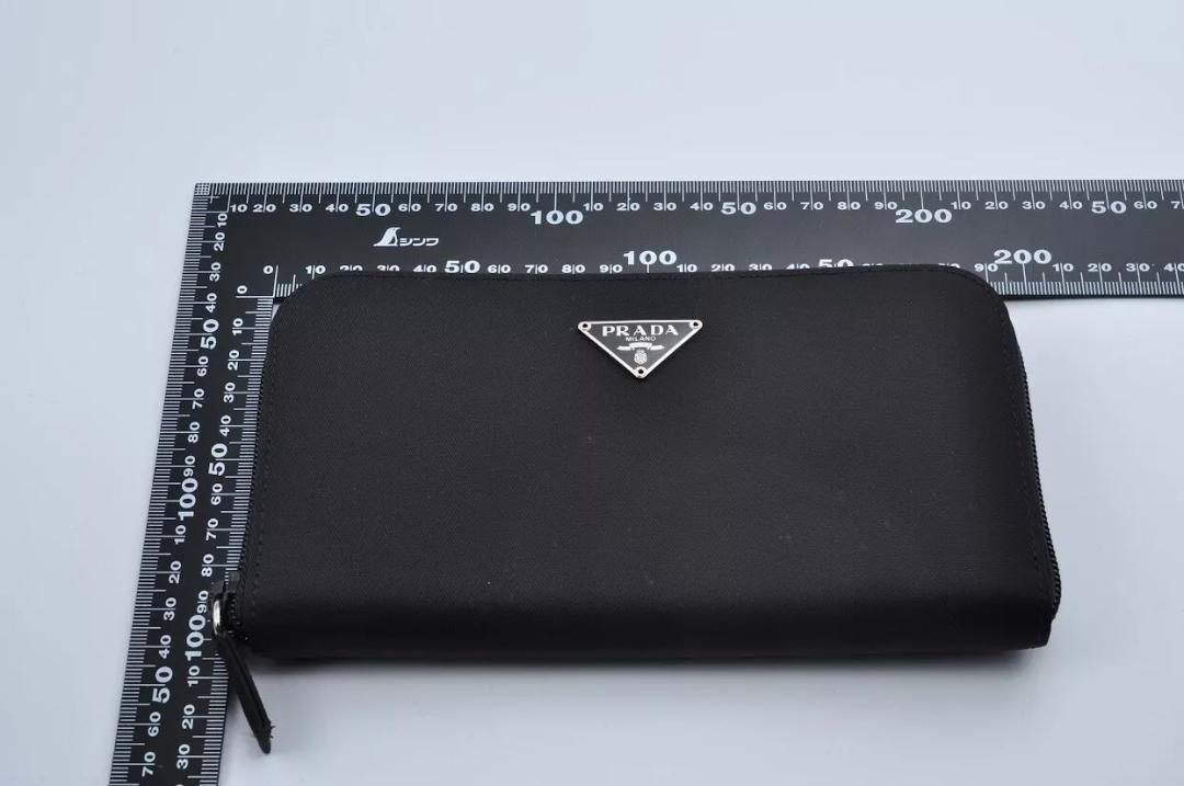 未使用 PRADA プラダ ロゴプレート 長財布 ナイロン レザー 箱、カード付