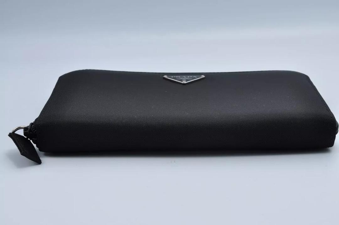 未使用 PRADA プラダ ロゴプレート 長財布 ナイロン レザー 箱、カード付