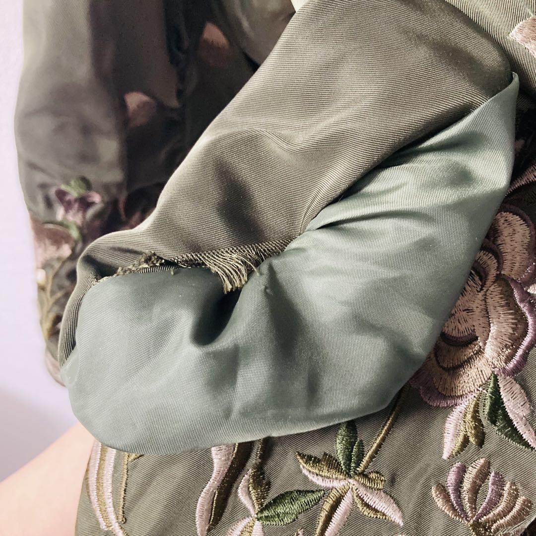 リリーブラウン リバーシブル刺繍ブルゾン MA-1アウター 花柄