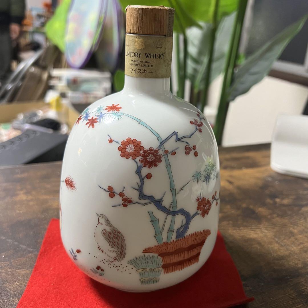J*k様 古酒 サントリー ウイスキー エイジング 15年 鶉梅新春華 有田焼 古酒 サントリー ウイスキー エイジング 15年 鶉梅新春華 有田焼