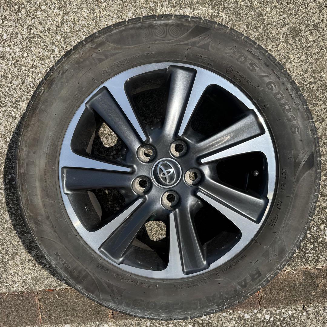 トヨタ 80 ヴォクシー 4本セット タイヤ 205/60R16 後期 純正