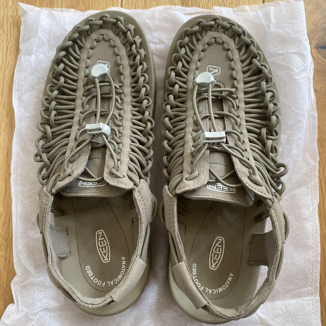 KEEN スポーツサンダル ベージュ 編み込みデザイン 27cm