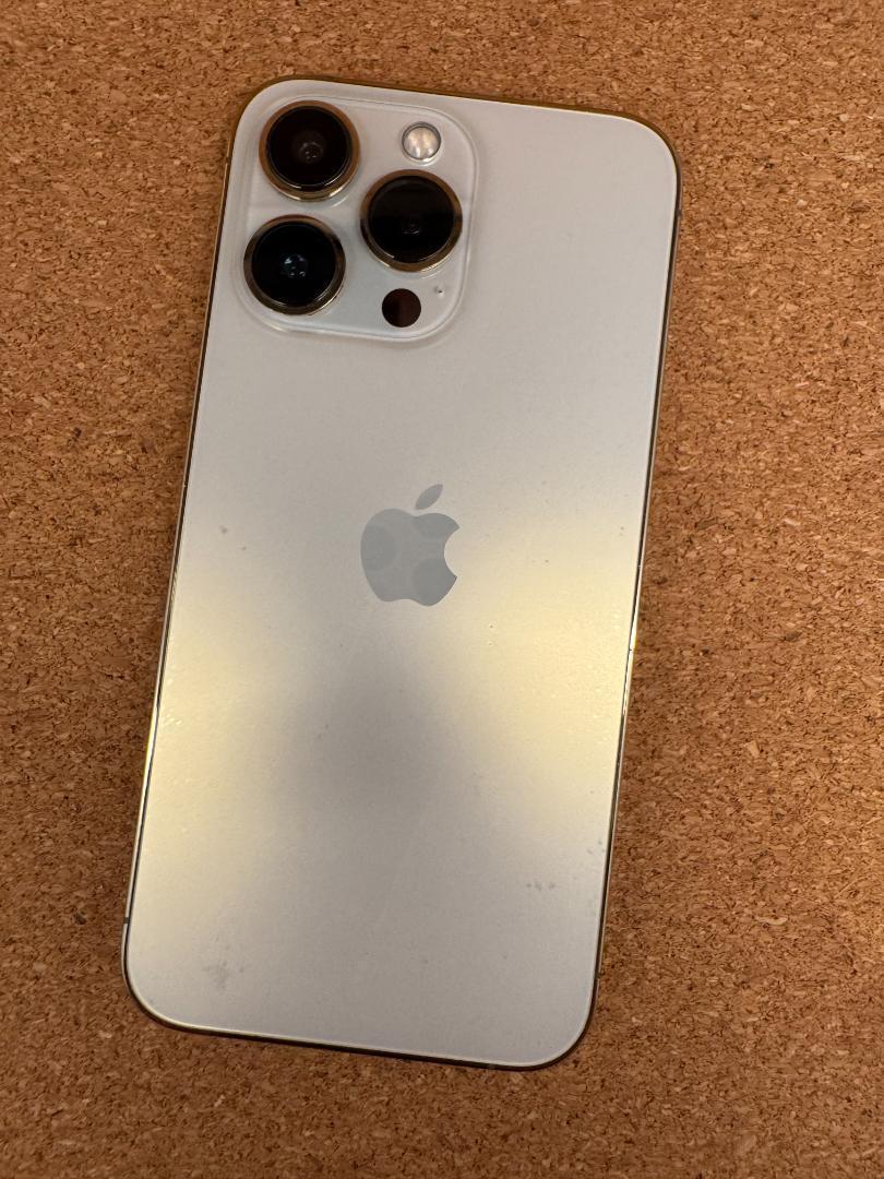 iPhone 13 Pro ゴールド 256 GB バッテリー100% - メルカリ