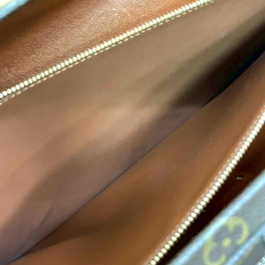 Louis vuitton　ルイヴィトン　フェルモワール　モノグラム バッグ