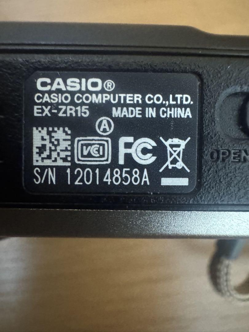 CASIO カシオ　コンパクトデジタルカメラ　EXILIM EX-ZR15