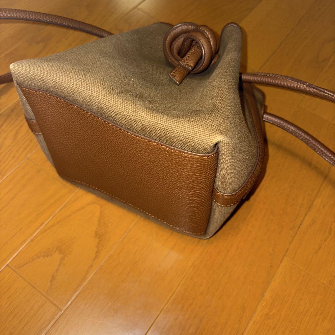 最終お値下げ‼️vasic 巾着レザーバッグ　ブラウン 最終値下！VASIC☆キャンバス×レザー ブラウン 巾着型