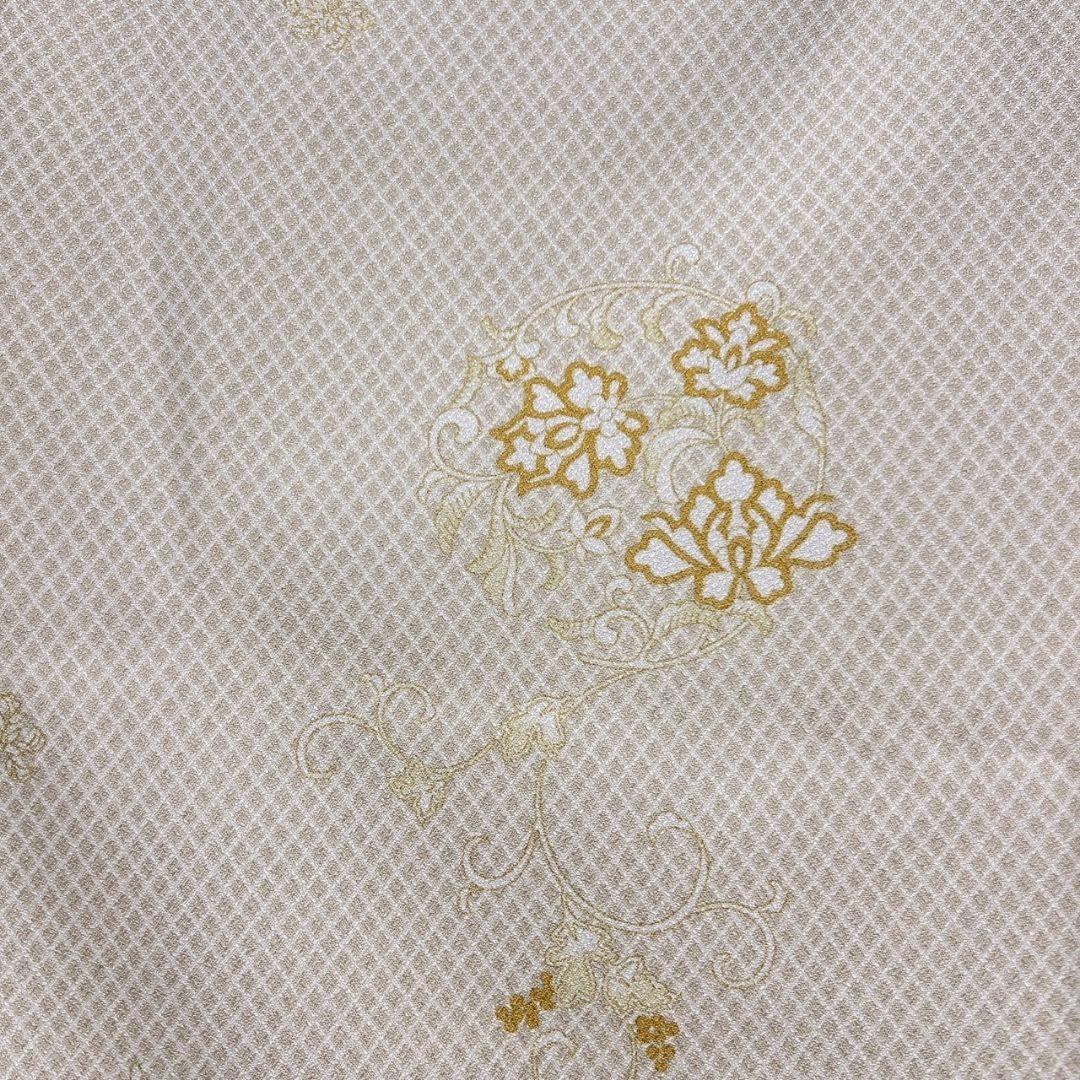 洗える着物　小紋　格子　唐花模様　華紋　ベージュカラー　着物　063a p 洗える着物 小紋 格子 唐花模様 華紋 ベージュカラー 着物 063a