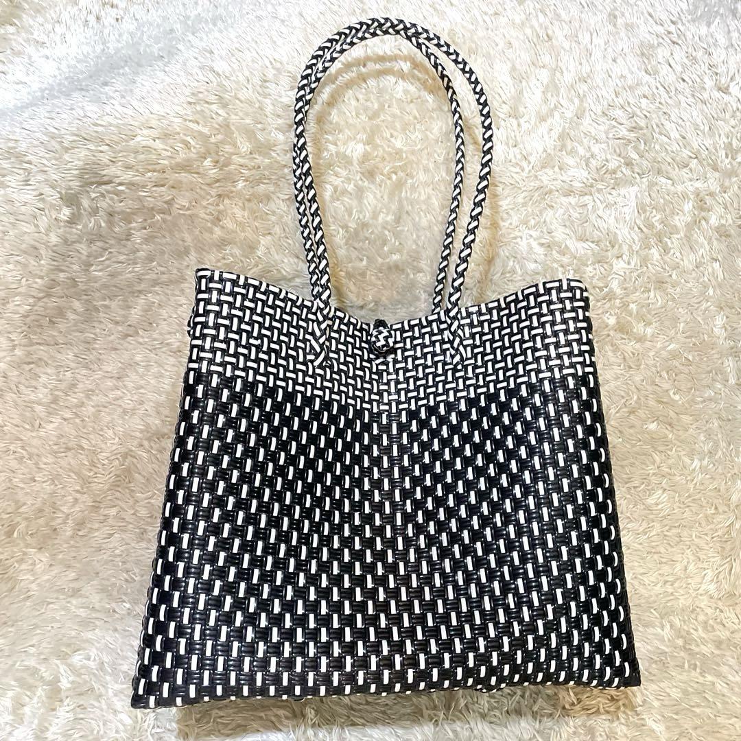 新品 高級ライン プラカゴバッグ モノトーン 大容量 白 黒 メケアリ
