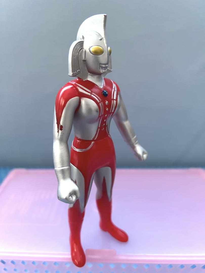 ウルトラヒーローシリーズ『ウルトラの母』ソフビ BANDAIウルトラマン