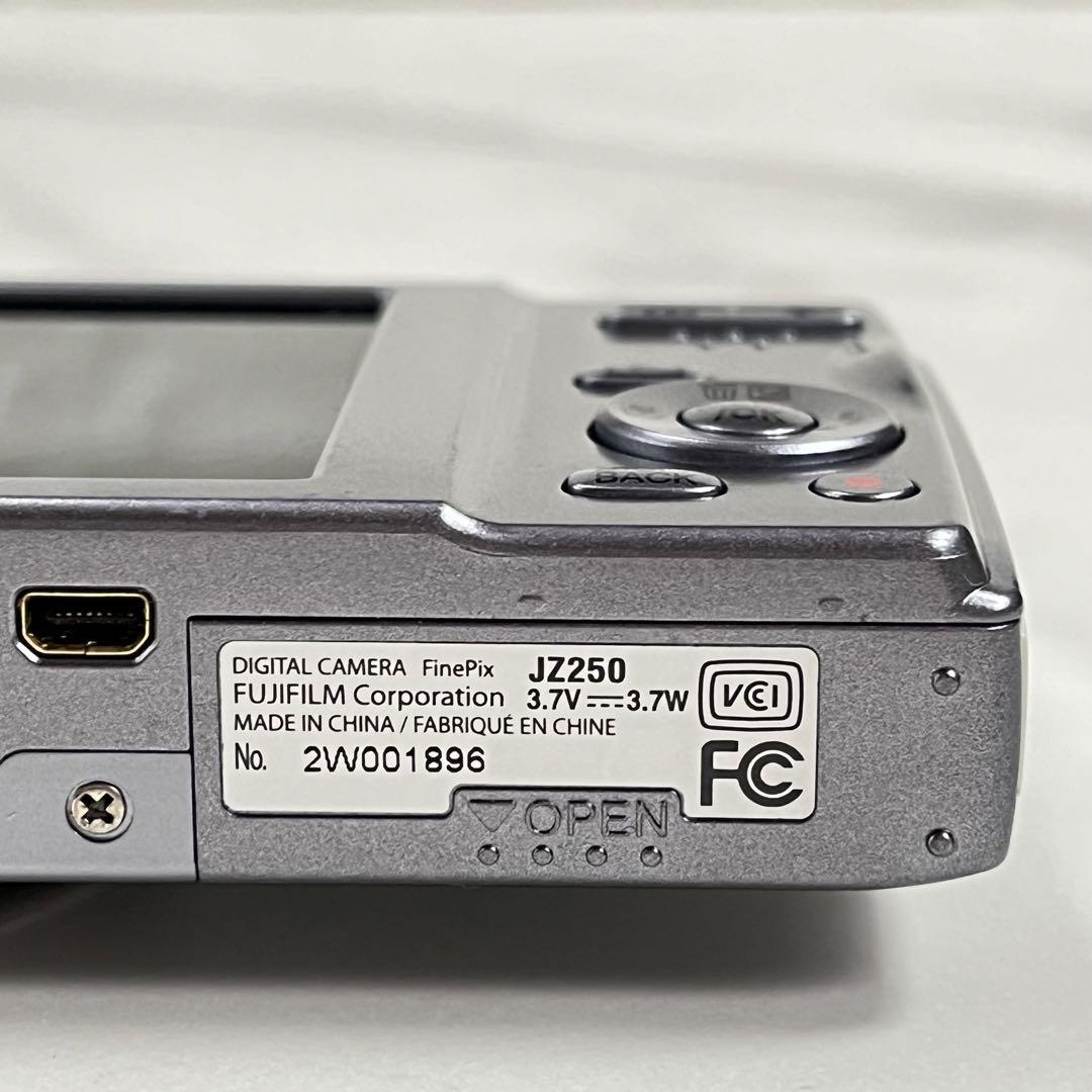 Amazon | FUJIFILM デジタルカメラ FinePix AX250 シルバー FX