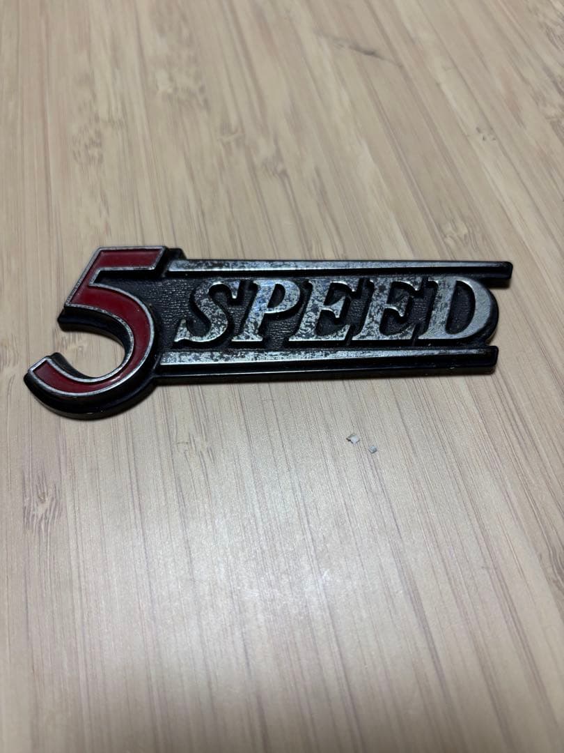 5 SPEED エンブレム メタル製 ブラック/レッド