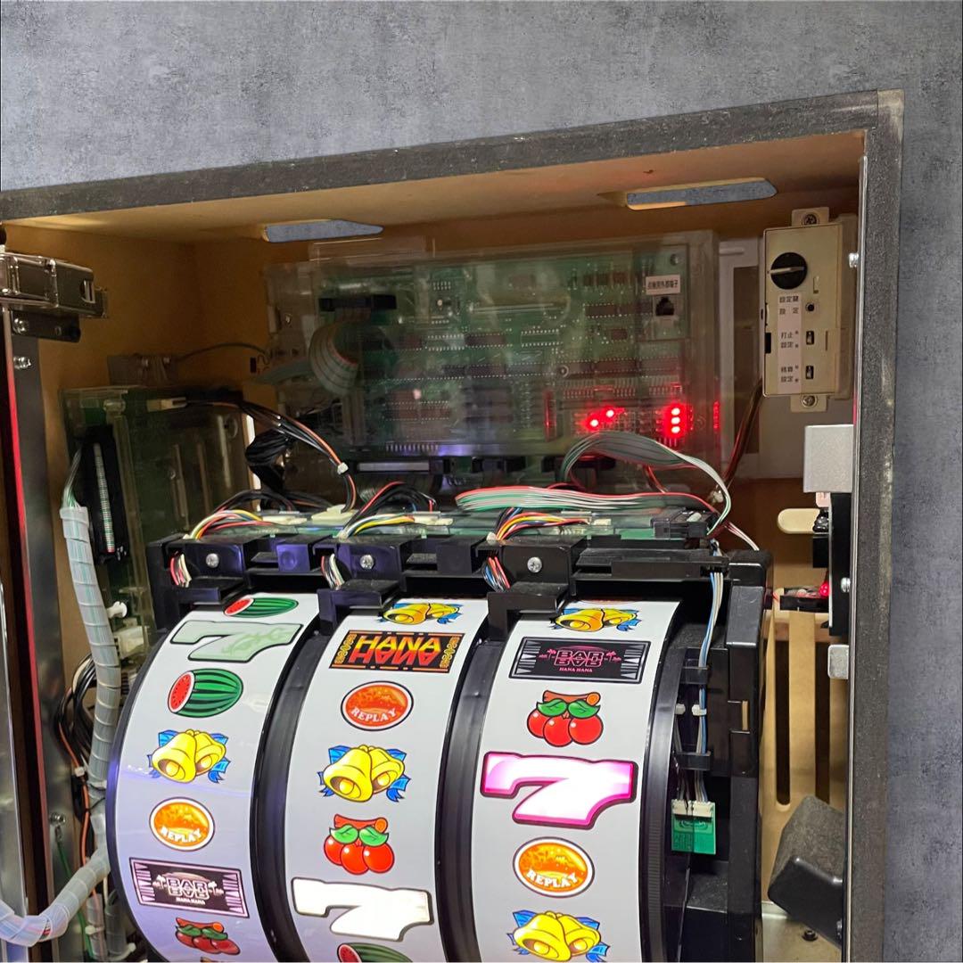 【動作確認済み】クイーンハナハナ実機 コイン不要機・家庭用対応