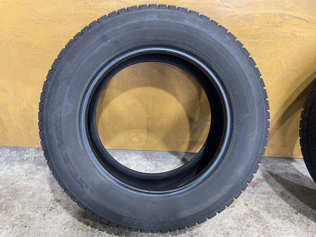 BRIDGESTONE スタッドレスタイヤ　195/65R15 &2021年製