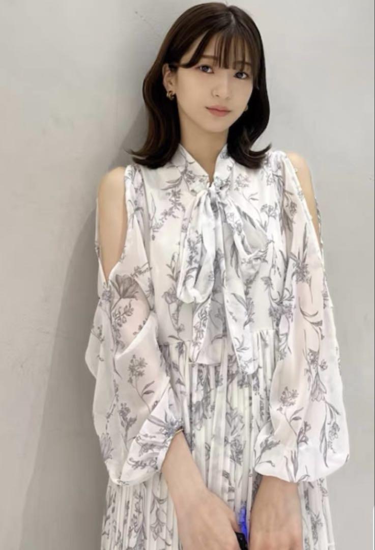 mercuryduo花柄プリーツティアードワンピース マーキュリーデュオ