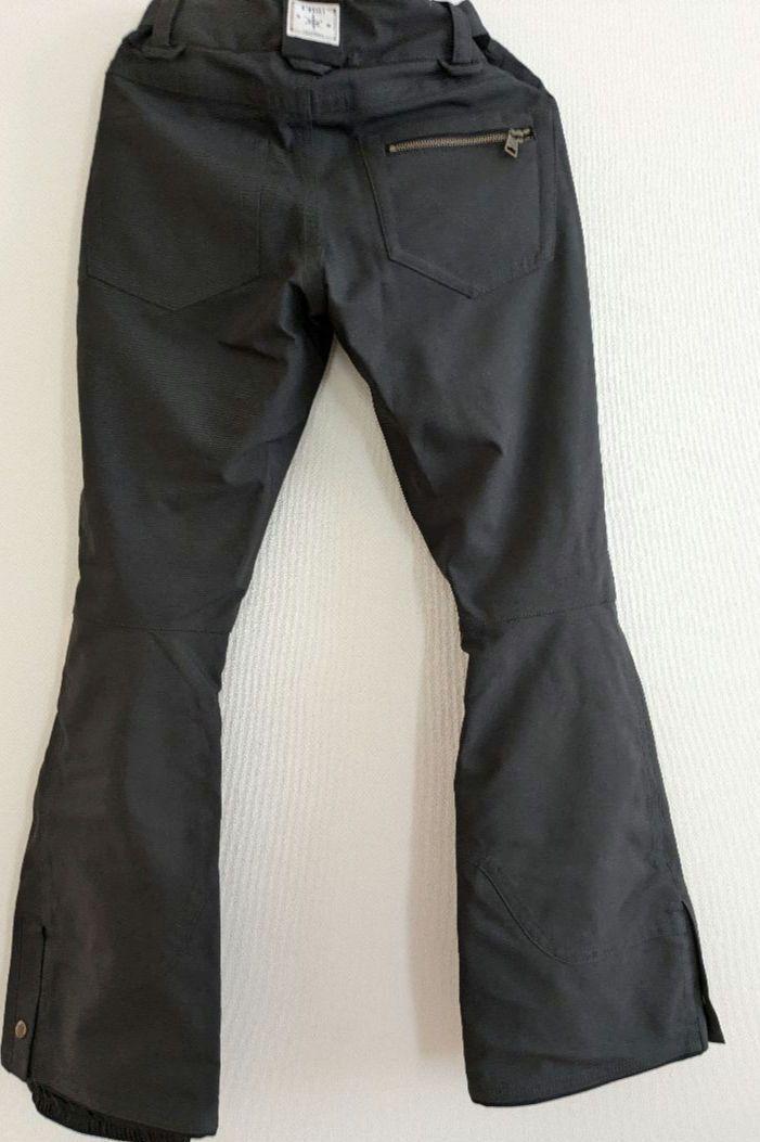 ぽんぴん　スノーボードパンツ フレアデザイン