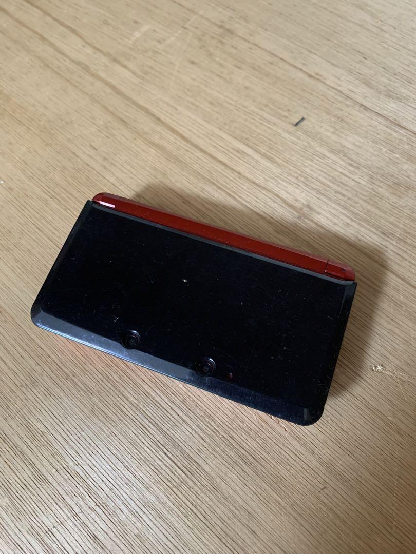 防護カバー付き 美品 ニンテンドー3DS レッド/ブラック 本体