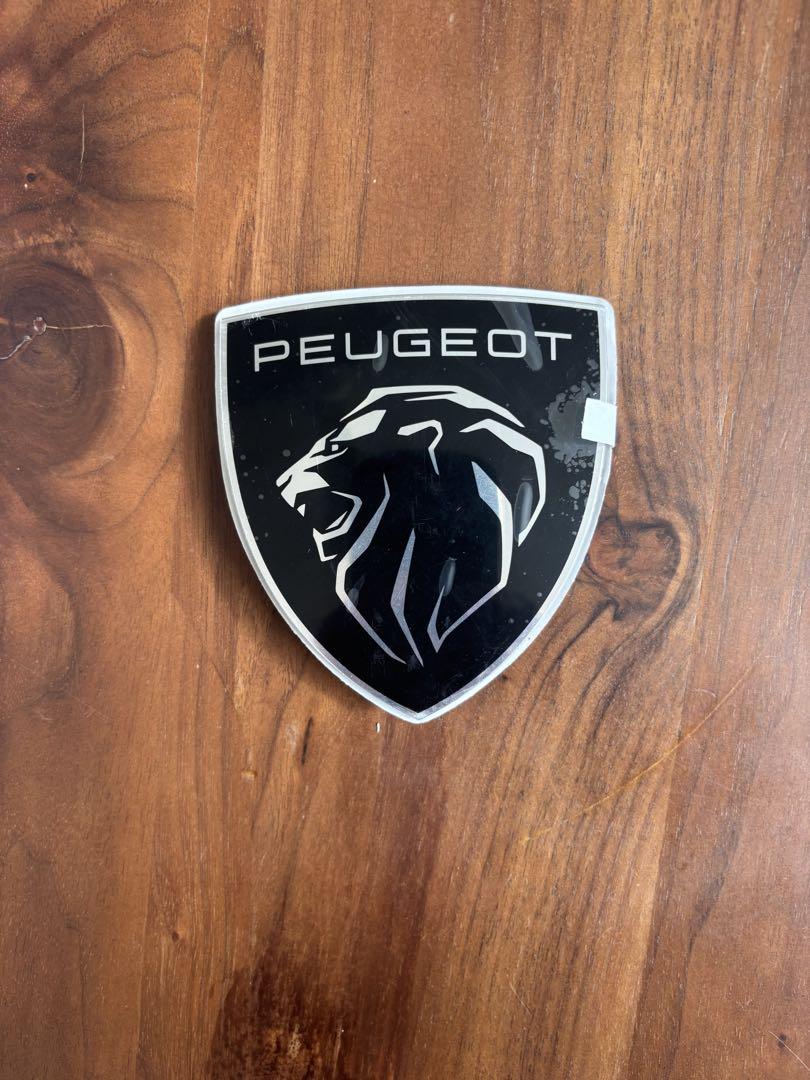 PEUGEOT プジョー　408 ライオン　エンブレム 純正　新品
