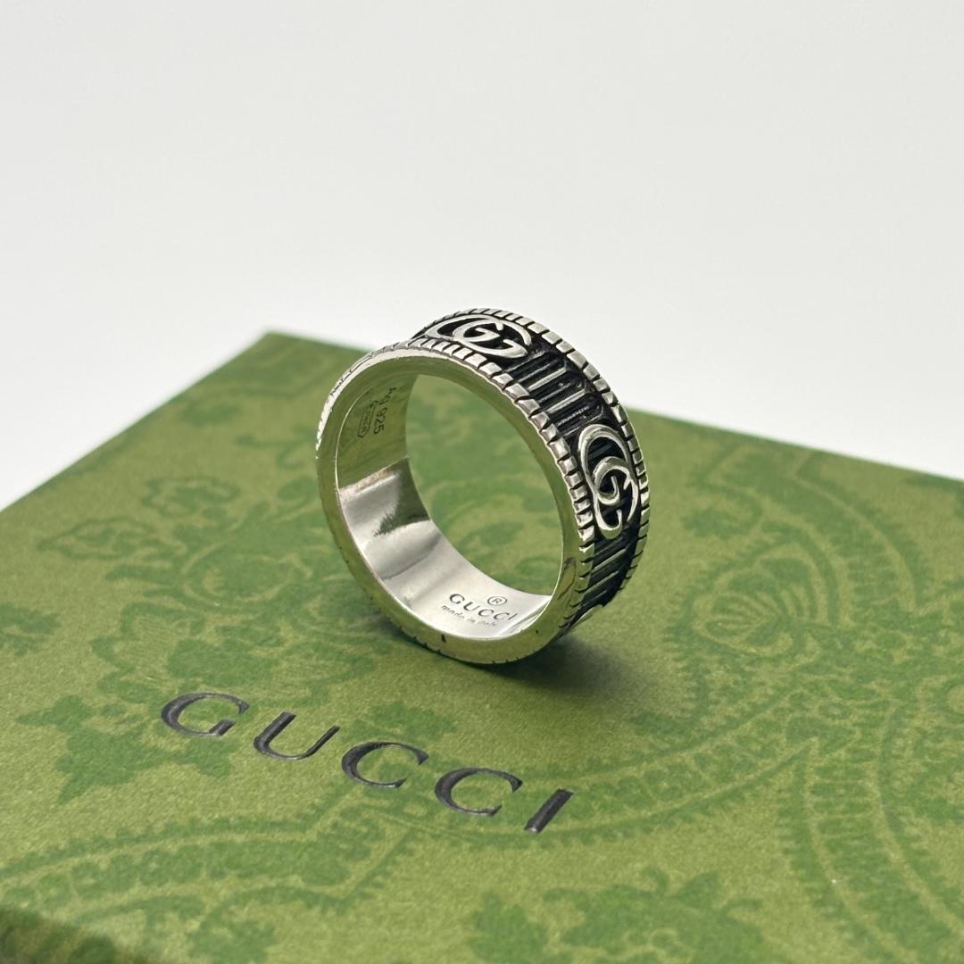 ⭐ 極美品 ✨GUCCI シルバーリング ロゴ入り 16号